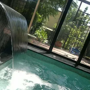 La Casa Con Piscina Riscaldata Interna Anna Luxury Garden